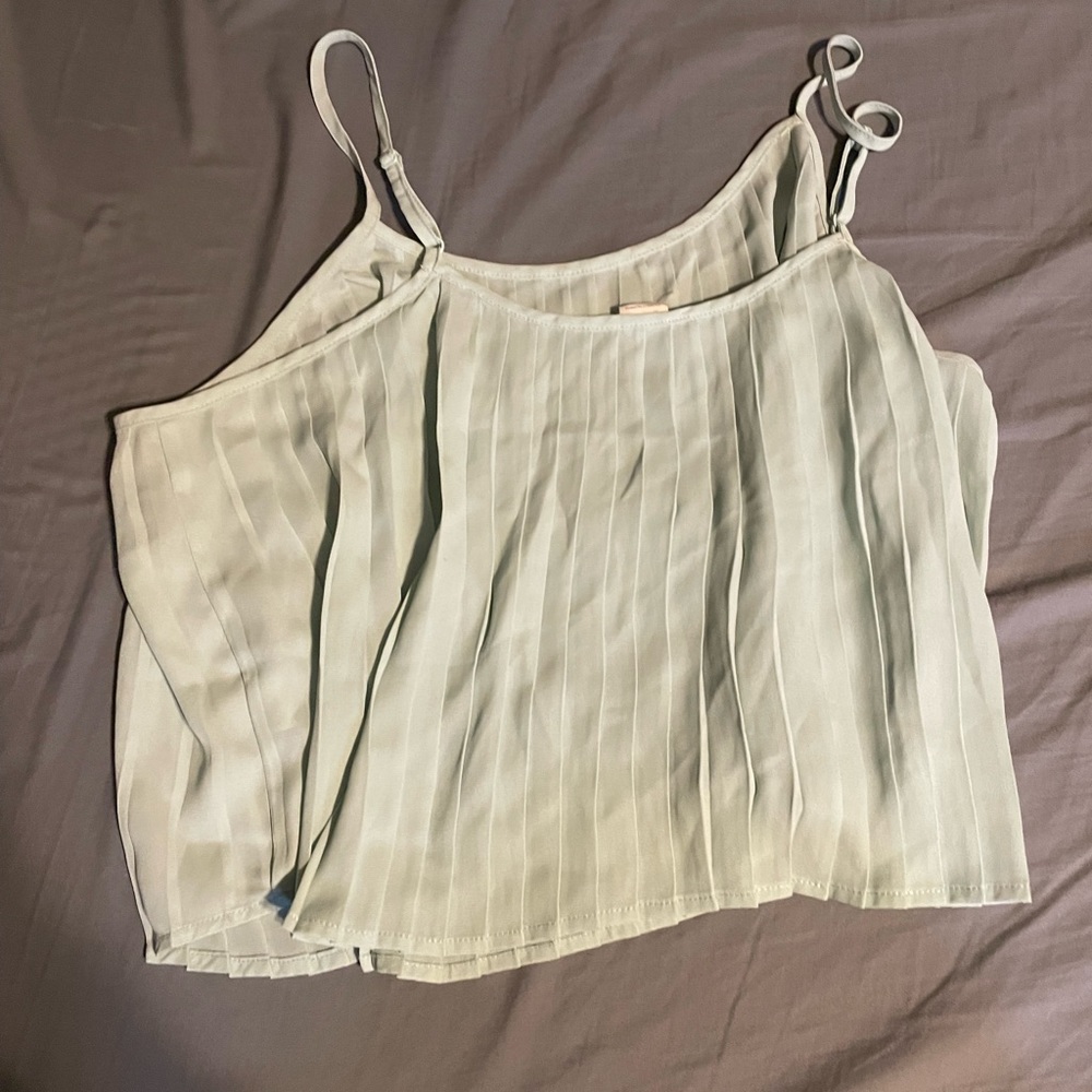 La hearts teal shirt with ruffles